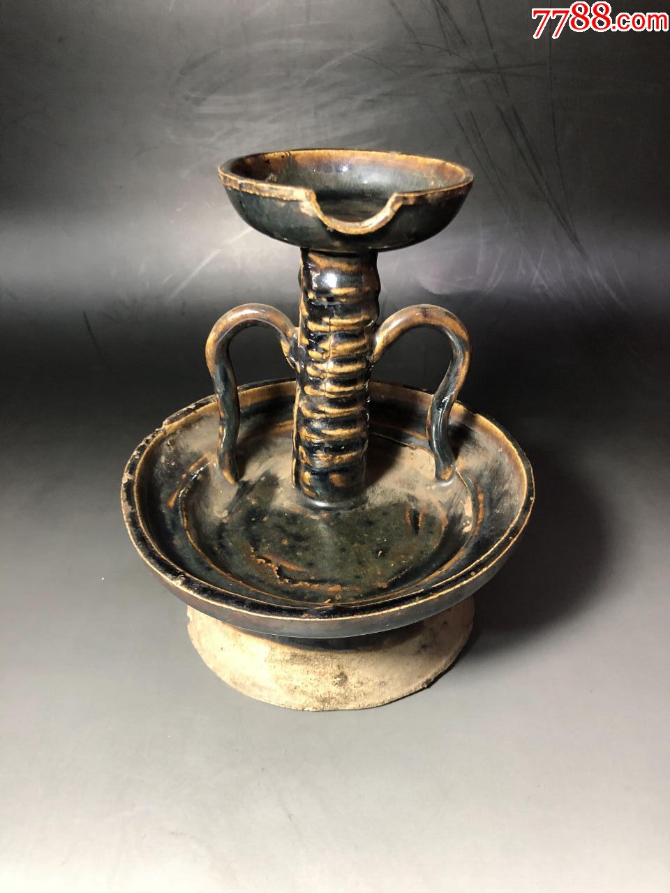 明代黑釉偏心油灯