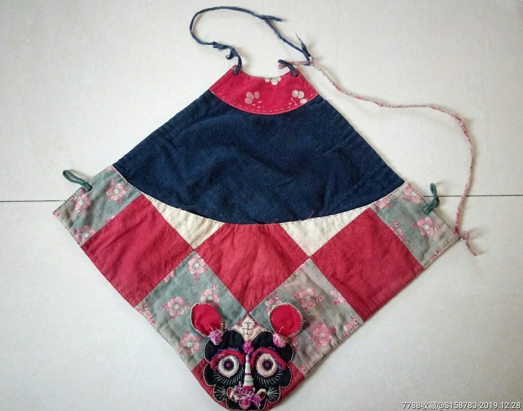 民国孩子虎头肚兜