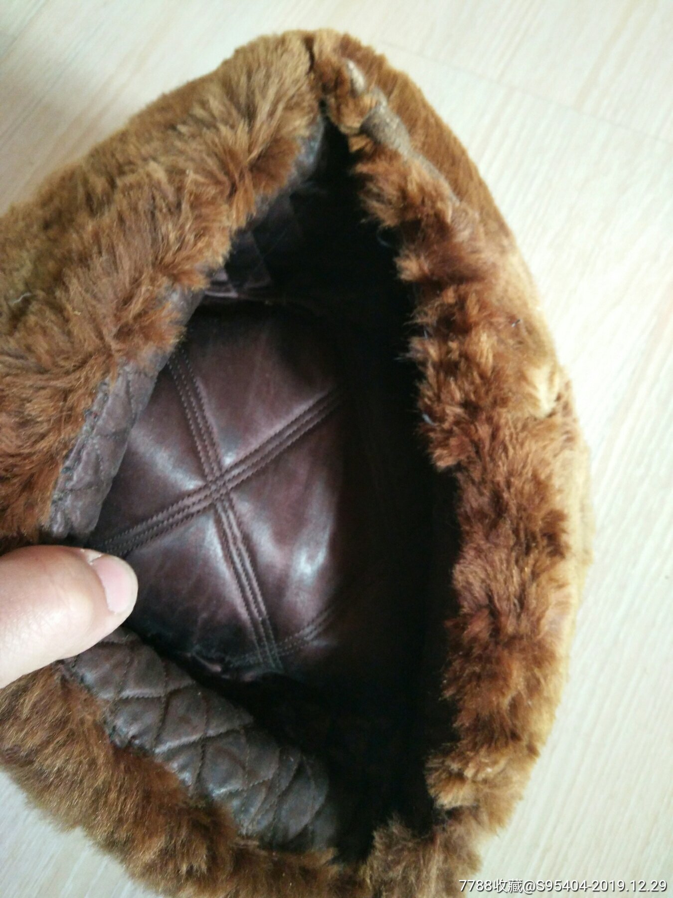 建国初期的皮帽子.