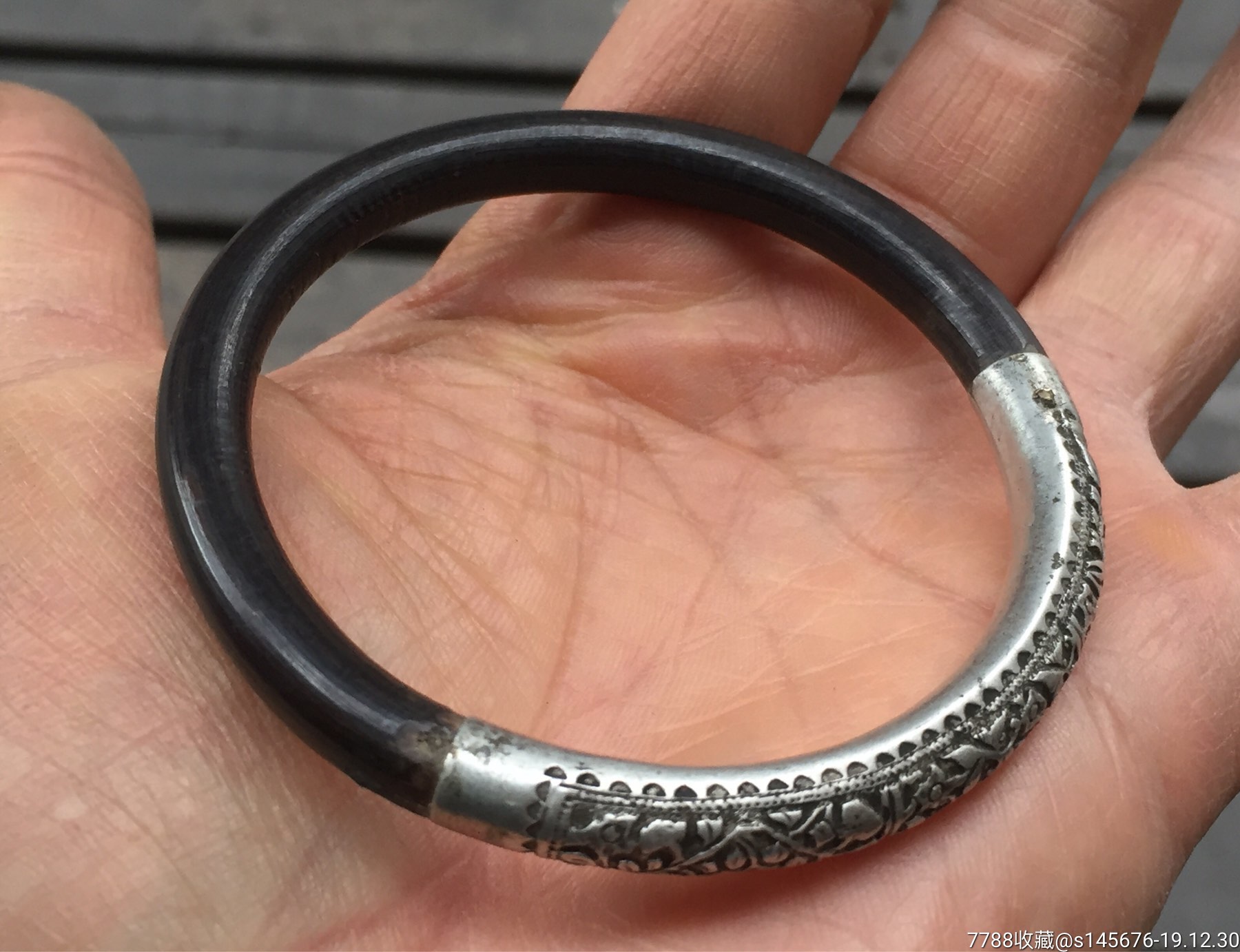 清未民初蝶恋花风藤镯