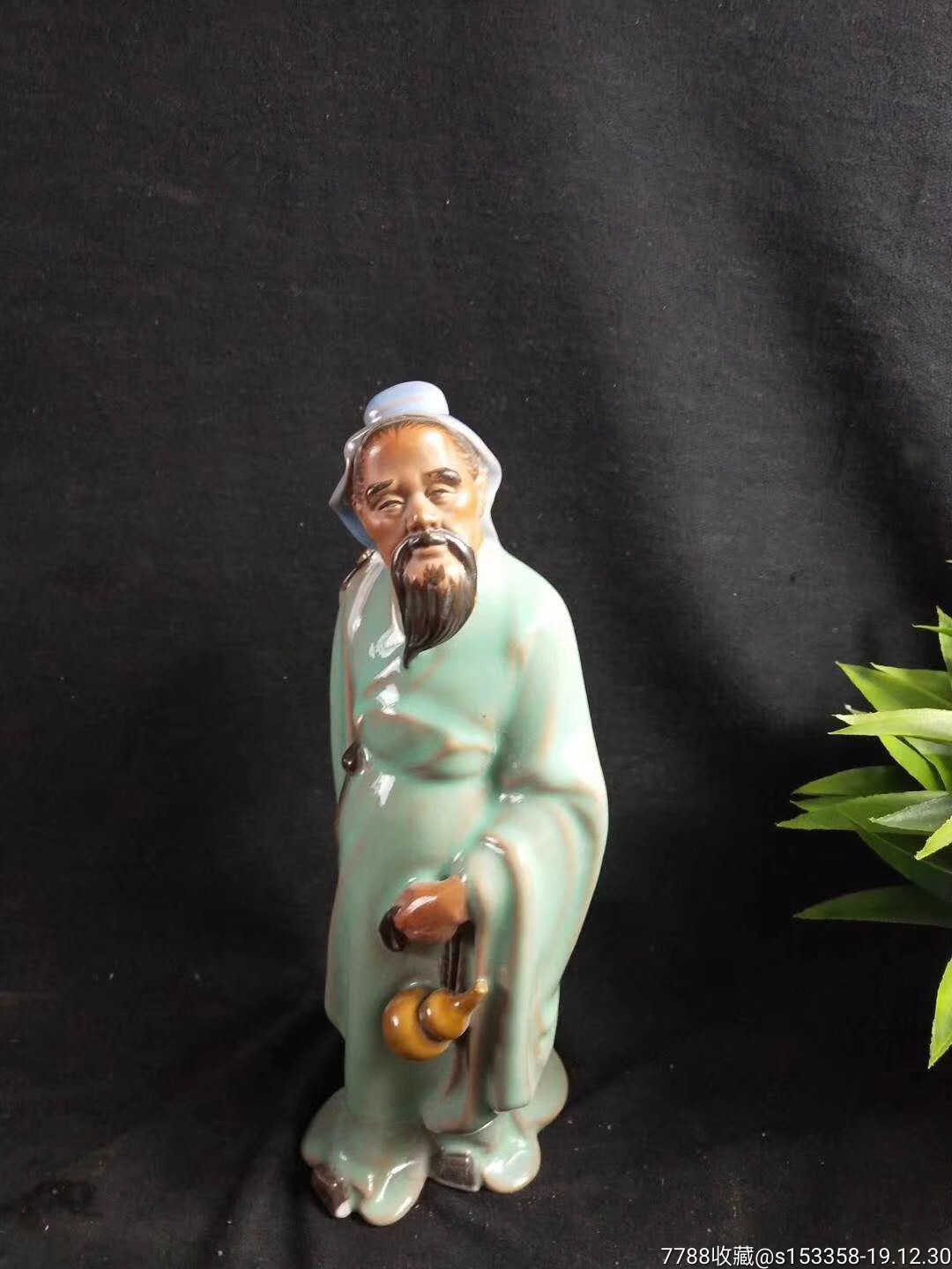 神医华佗塑像一个