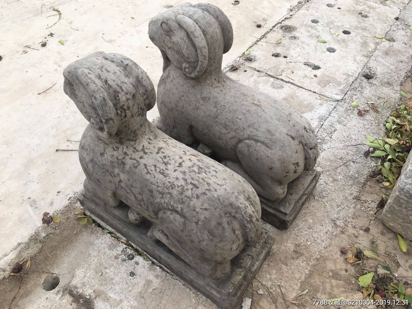 老青石:石羊一对,【洋洋得意,扬眉吐气,发羊财】造形独特,形象逼真