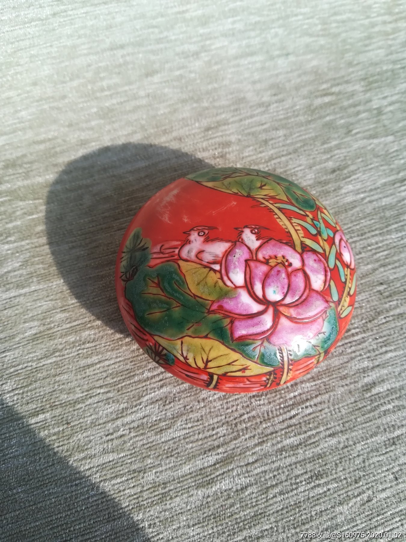 民国怀仁堂珊瑚红彩绘荷花鸳鸯印泥盒69433cm