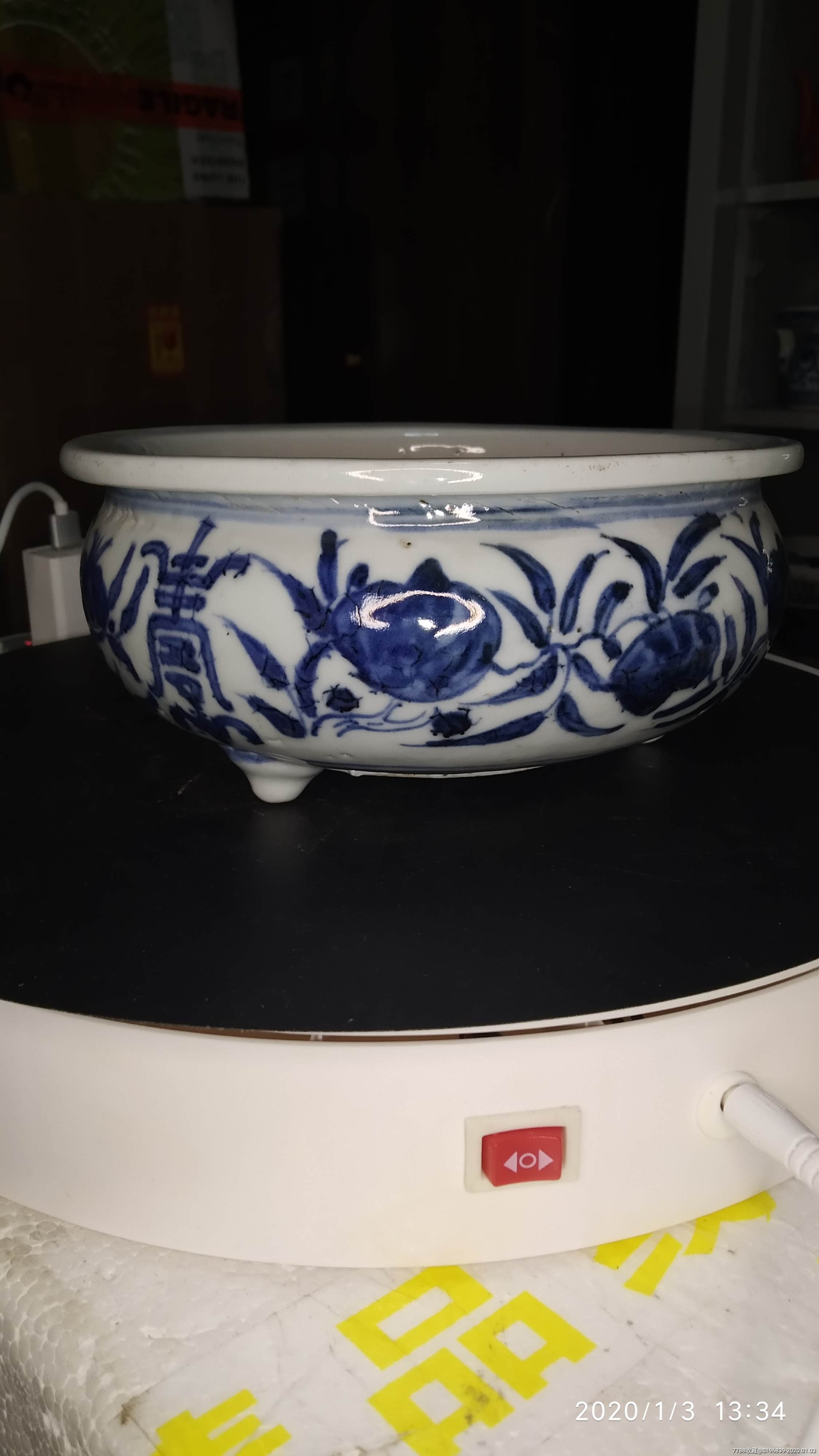 罕见清中期青花寿纹香炉