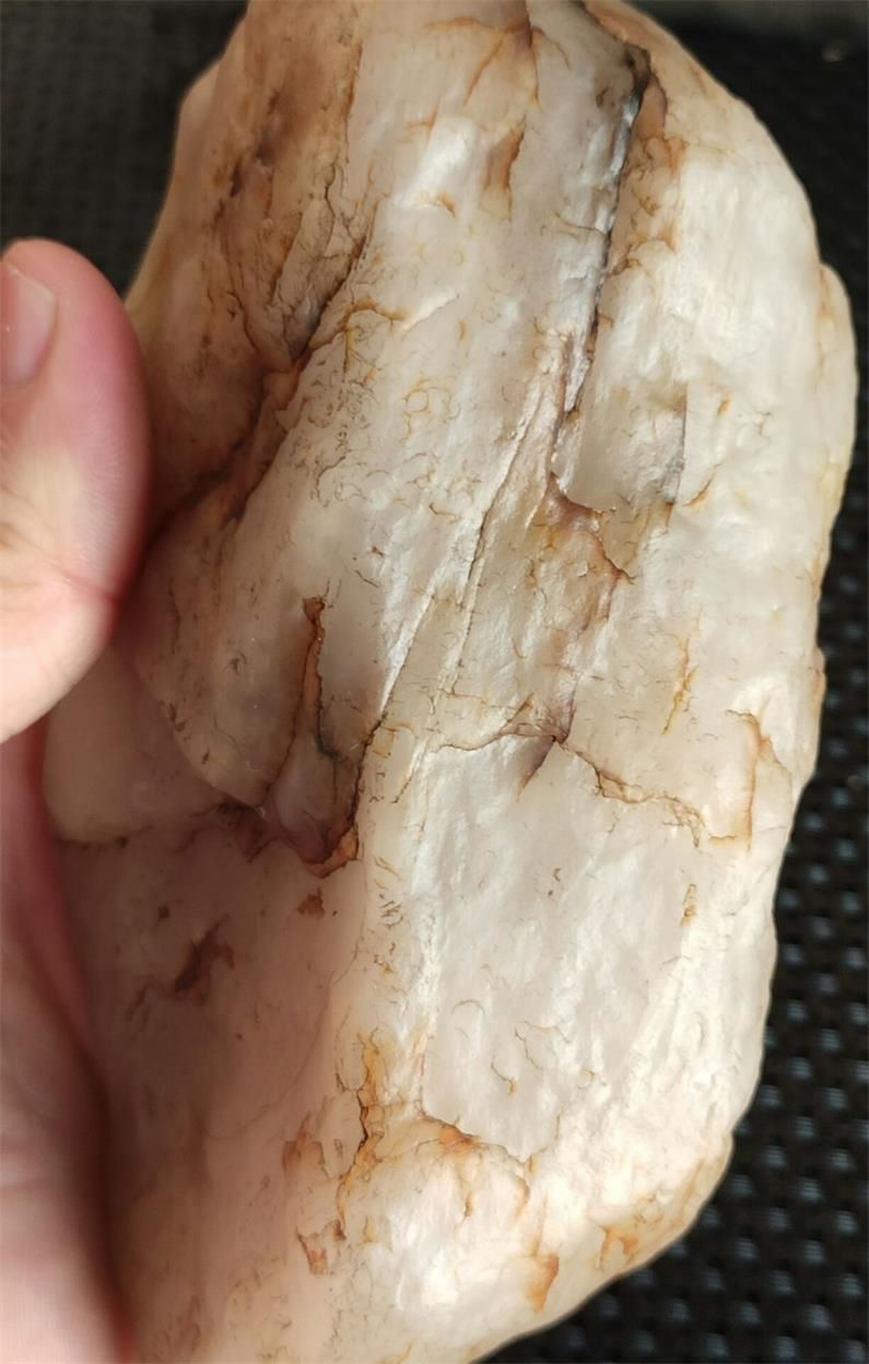 8282克罗布泊白戈壁玉细料