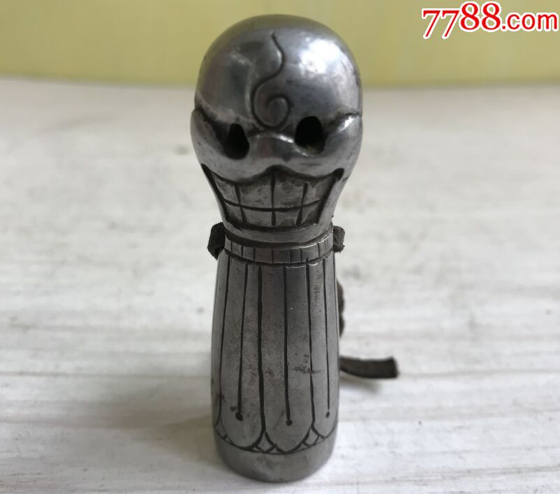 收到铜印章一个,重132.8克左右