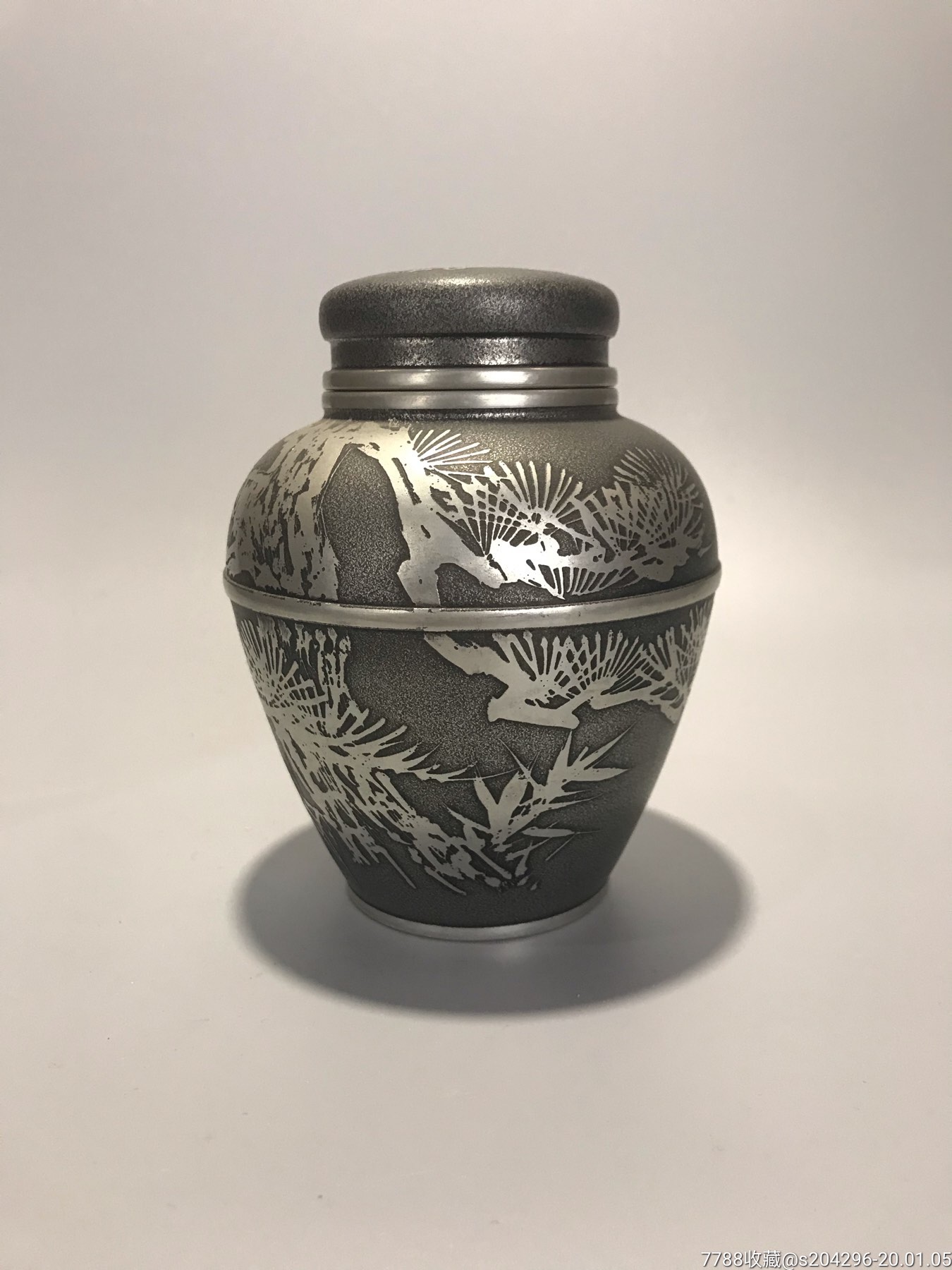 日本进口纯锡松竹梅纹饰茶叶罐,锡壶/锡器_第2张_7788锡器收藏