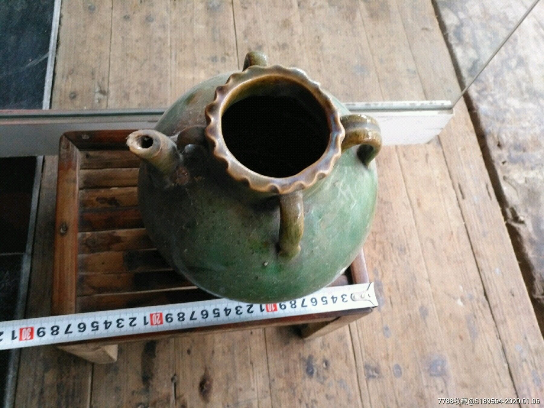 铜官窑绿釉茶壶图片