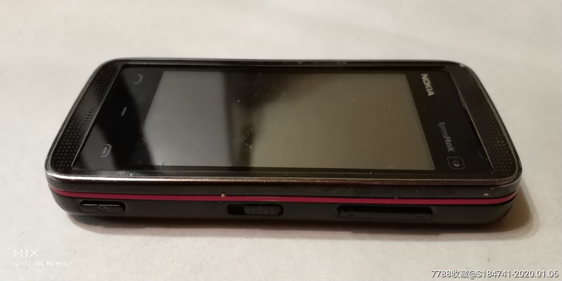 nokia5530(nokia5530只能震动开不了机咋回事)