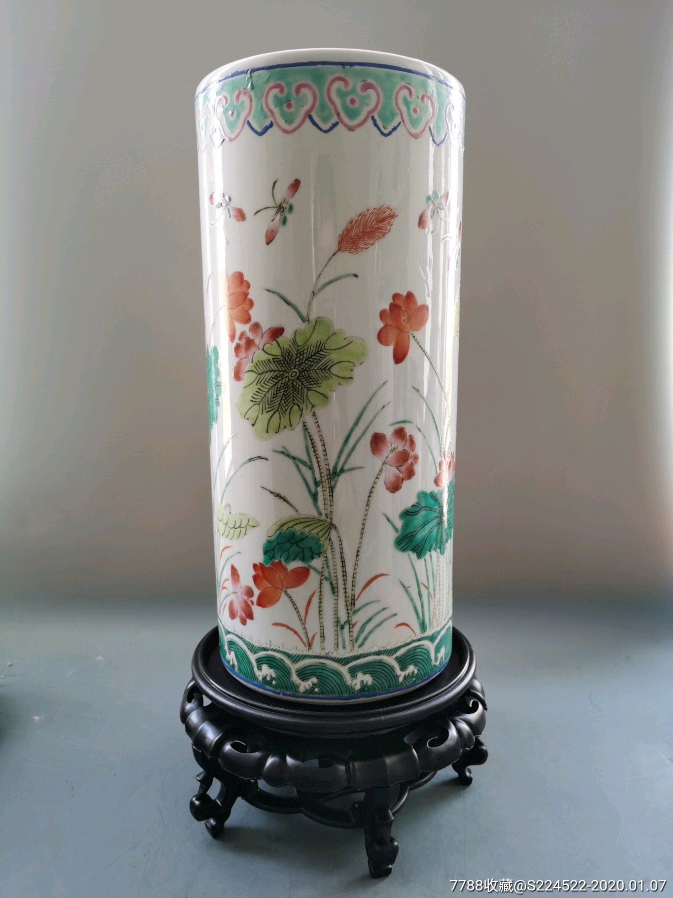 民国粉彩一鹭莲升帽筒