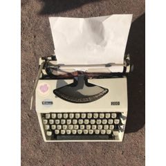 老打字机，正常使用。560元不议价不包邮(se70617309)_7788收藏__收藏热线