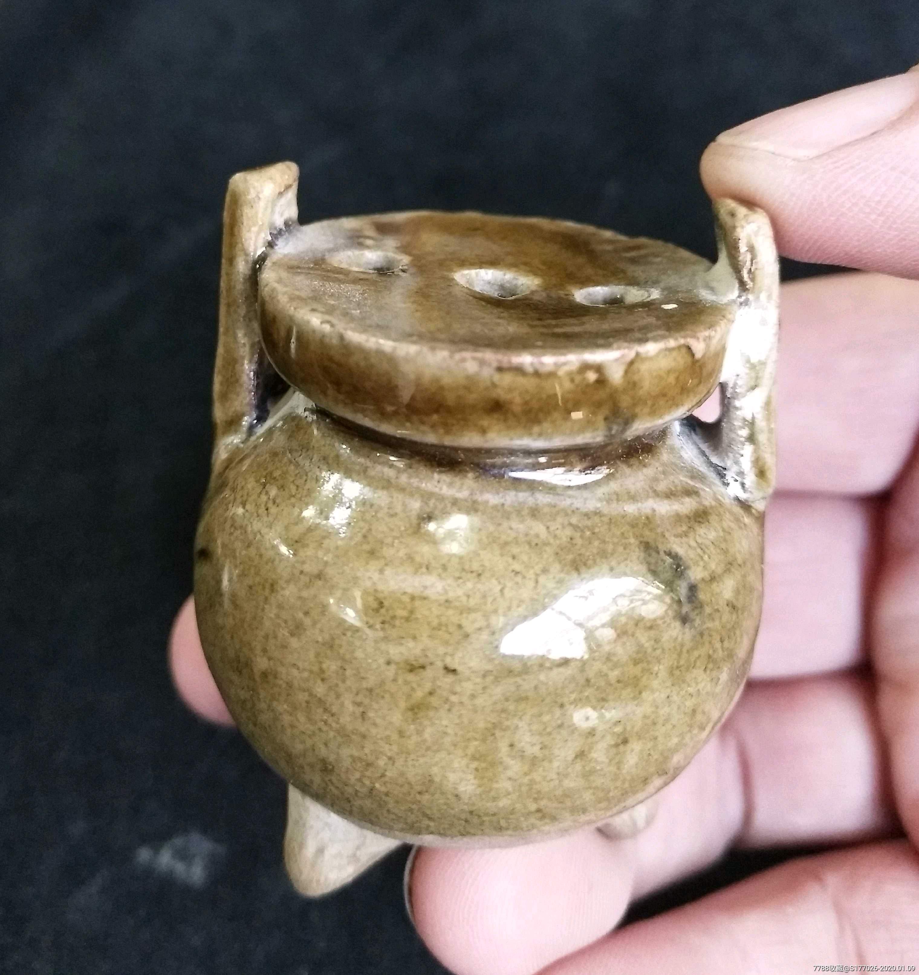 元代酱釉冲天耳三柱香炉三足炉