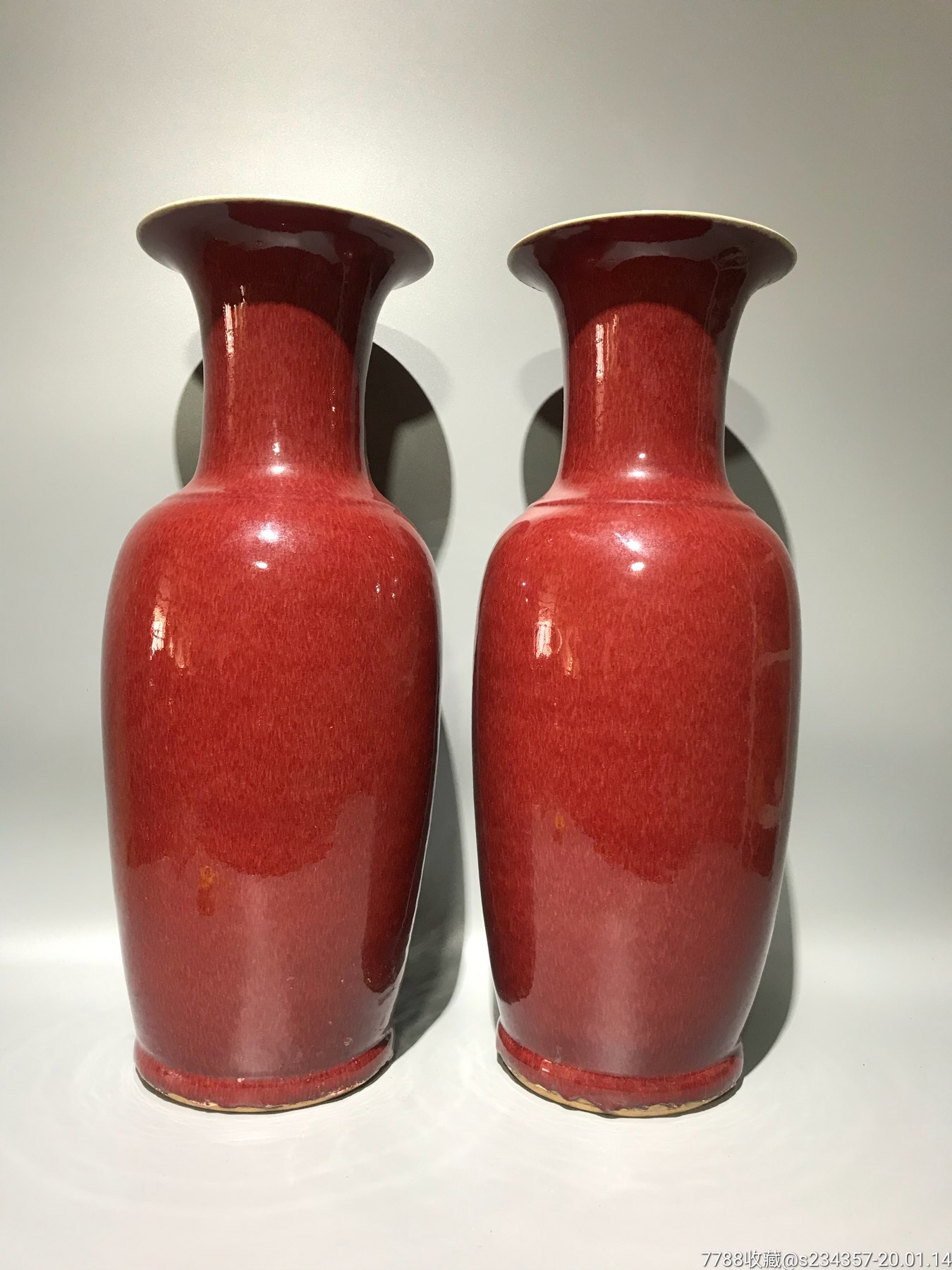 霁红釉瓶一对,全品