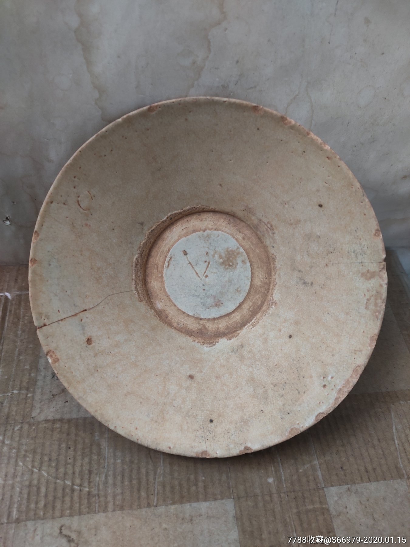 北宋时期青瓷老碗出土