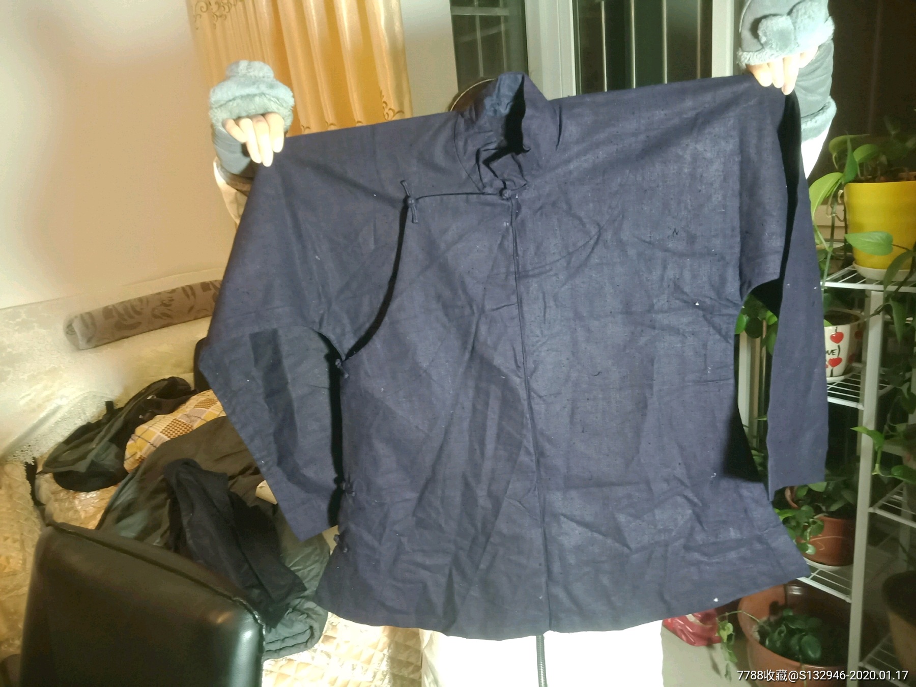 全新未穿过的民国女式斜襟衣服一件