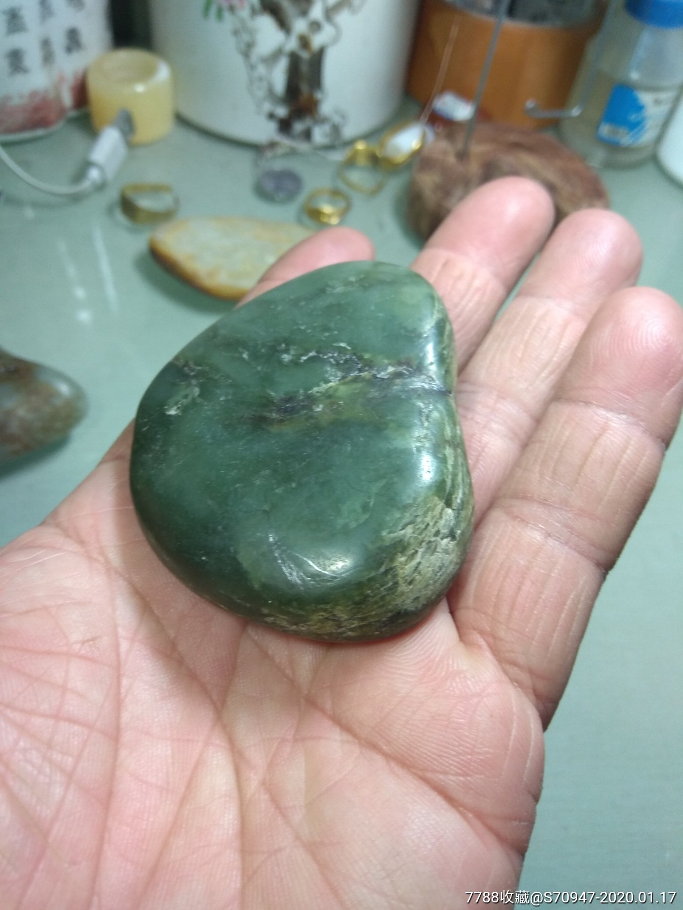 和田玉青玉籽料