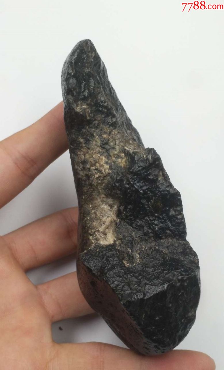 3675和田玉黑青旱籽戈壁料原石3396克