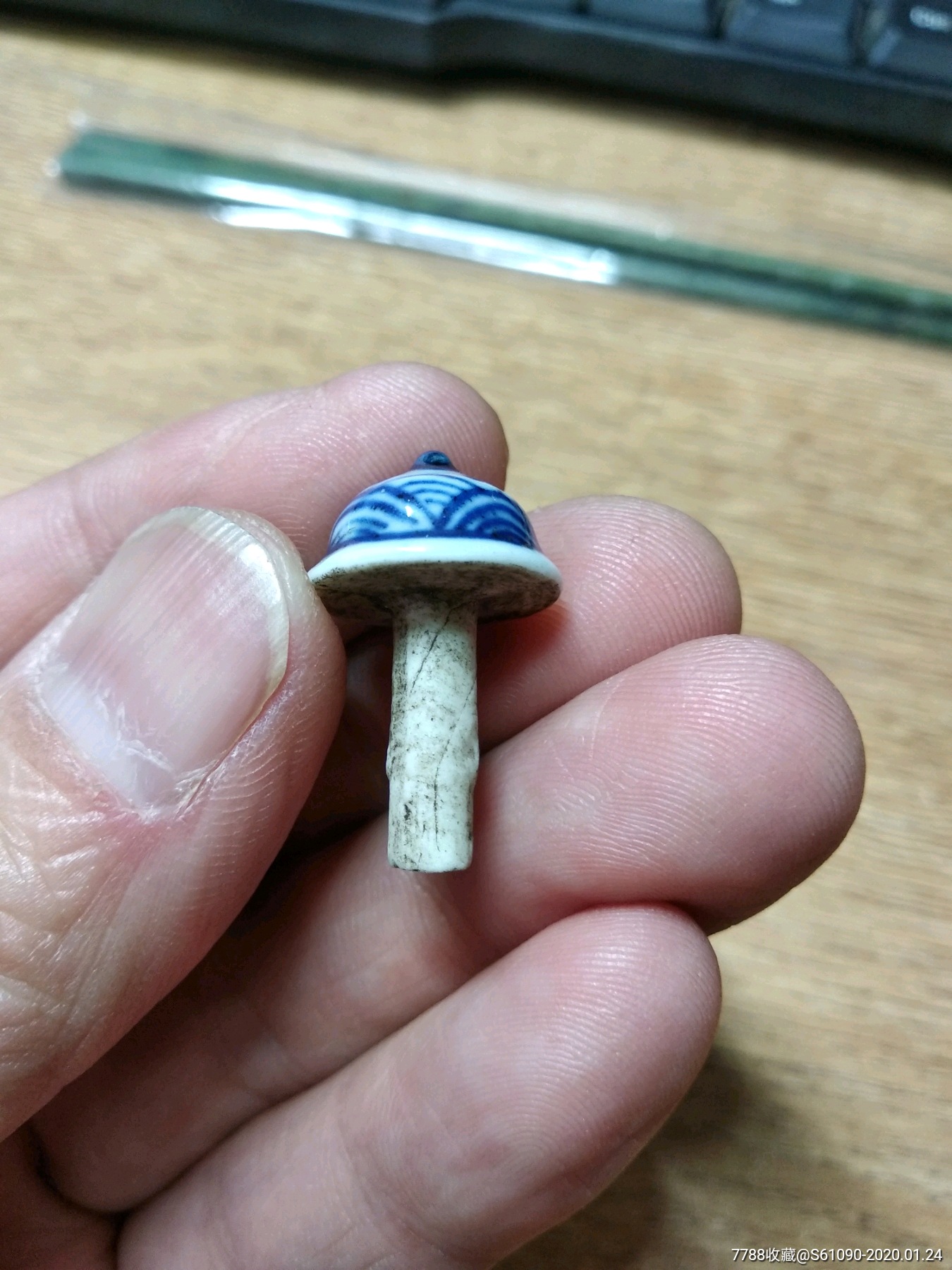 清代瓷鼻烟壶盖