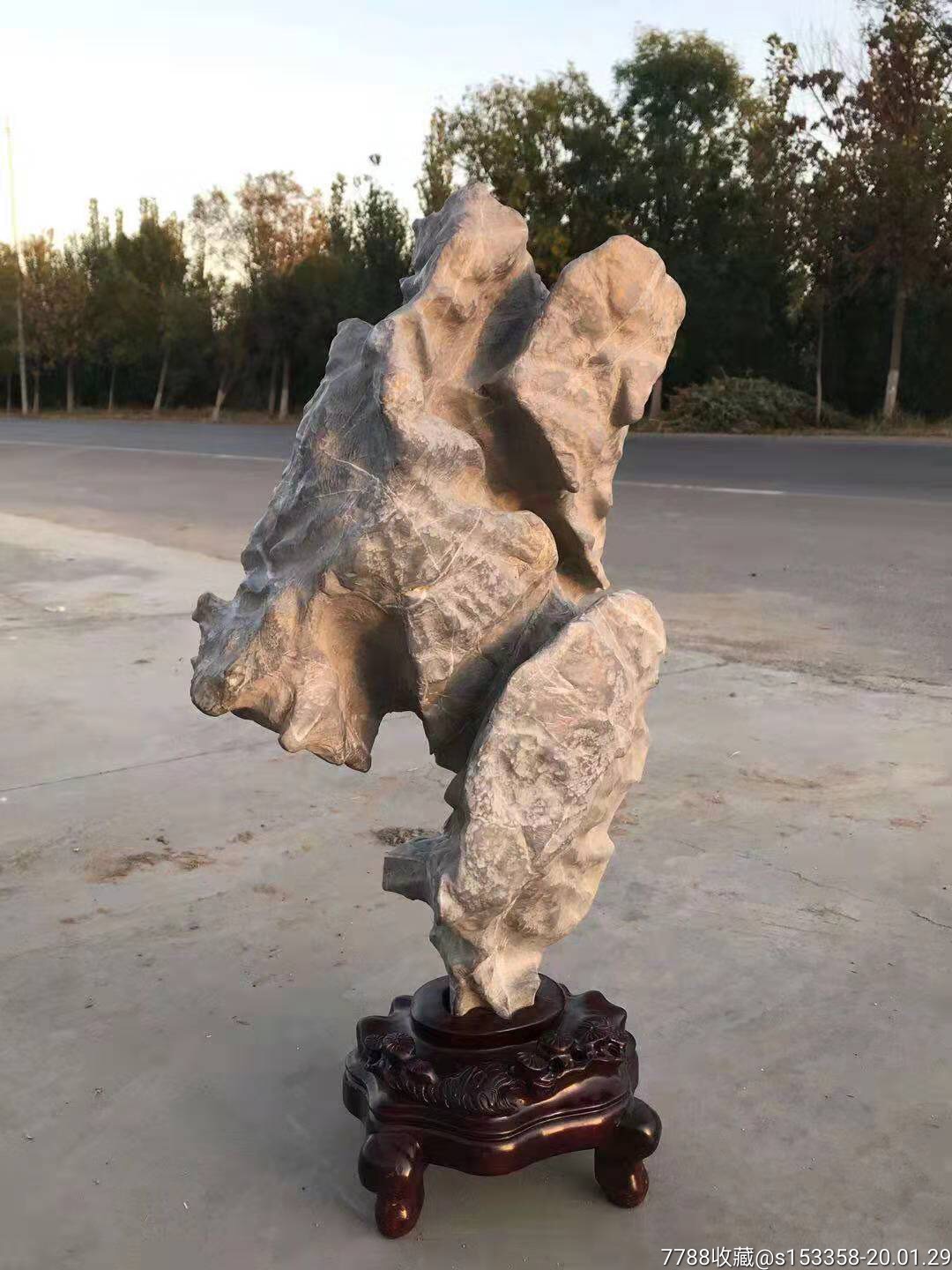 天然原石镂空太湖石假山摆件极品!