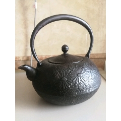 日本南部菊纹大铁壶(se70858299)_7788收藏__收藏热线