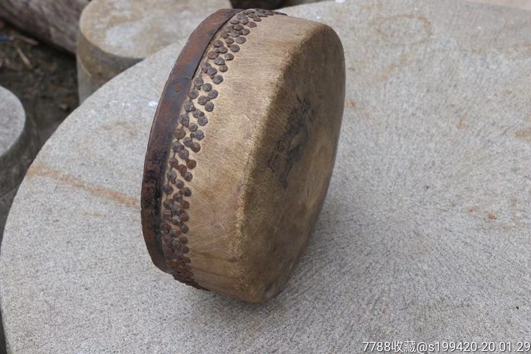 清代领点鼓.过去戏班里领点用的,保存完好如初,包浆厚重,尺寸如图.