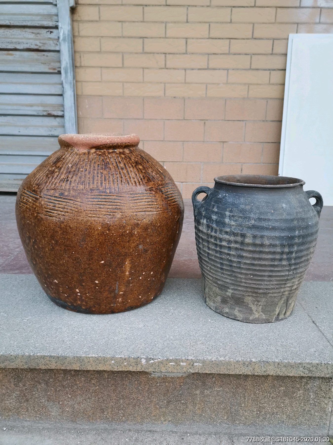 酱秞线条大肚瓷罐 双系陶罐一只