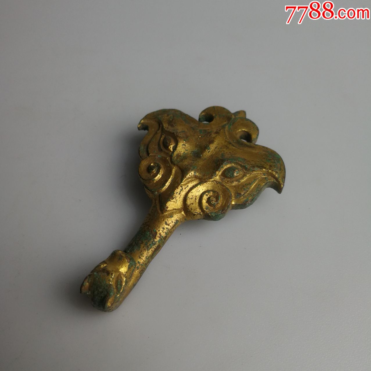 铜鎏金雕花带钩