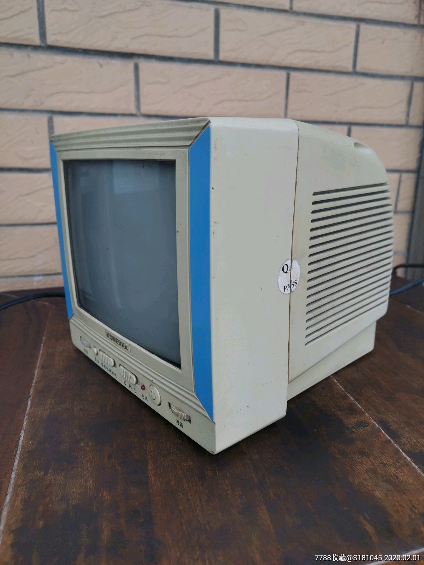 能正常使用的12寸黑白电视机一台