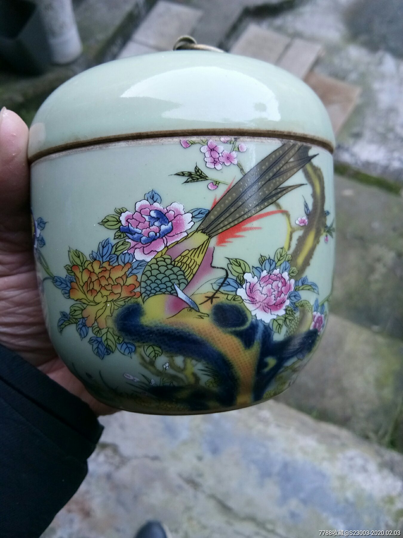 出口创汇时期景德镇茶叶罐高11厘米直径10厘米