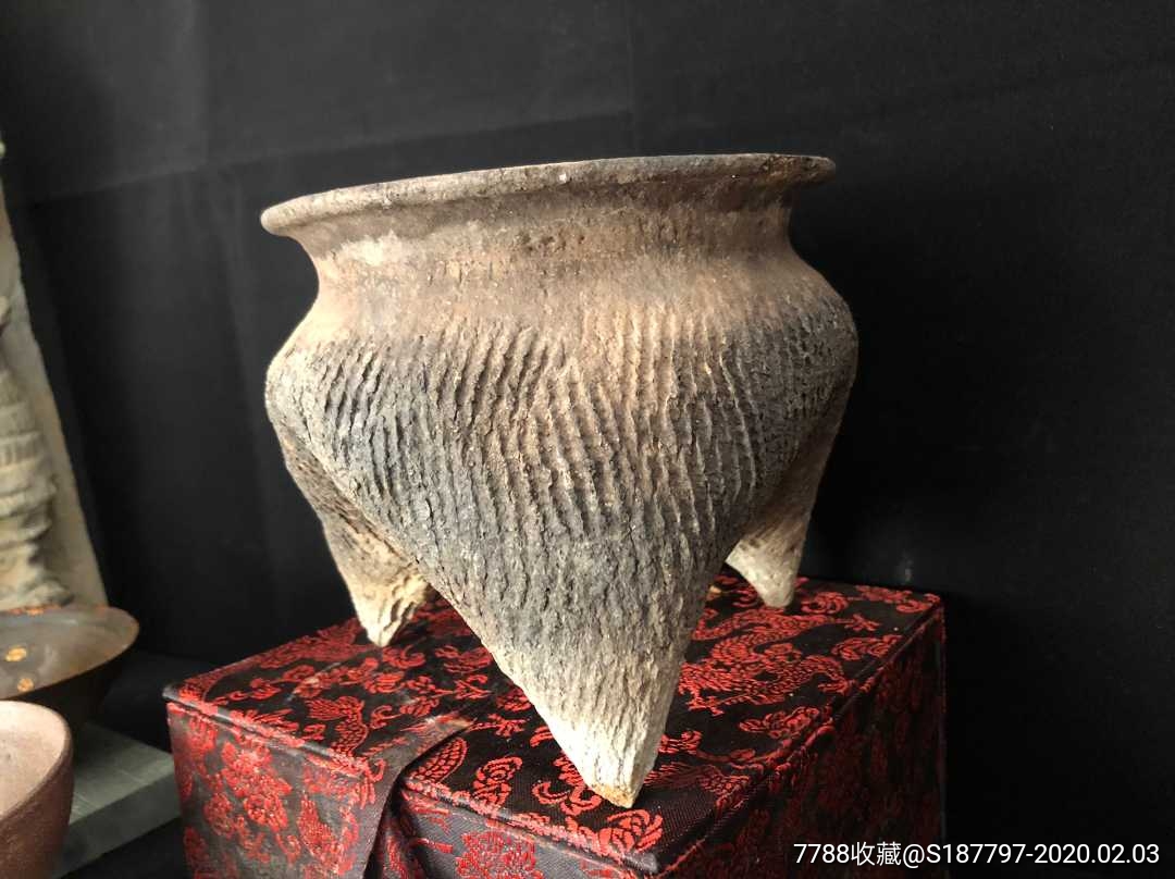 三足陶鬲文物等级图片