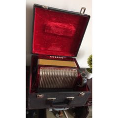 德国赫娜老手风琴(se70937487)_7788收藏__收藏热线