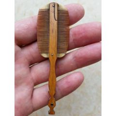 小木梳子(se70947851)_7788收藏__收藏热线