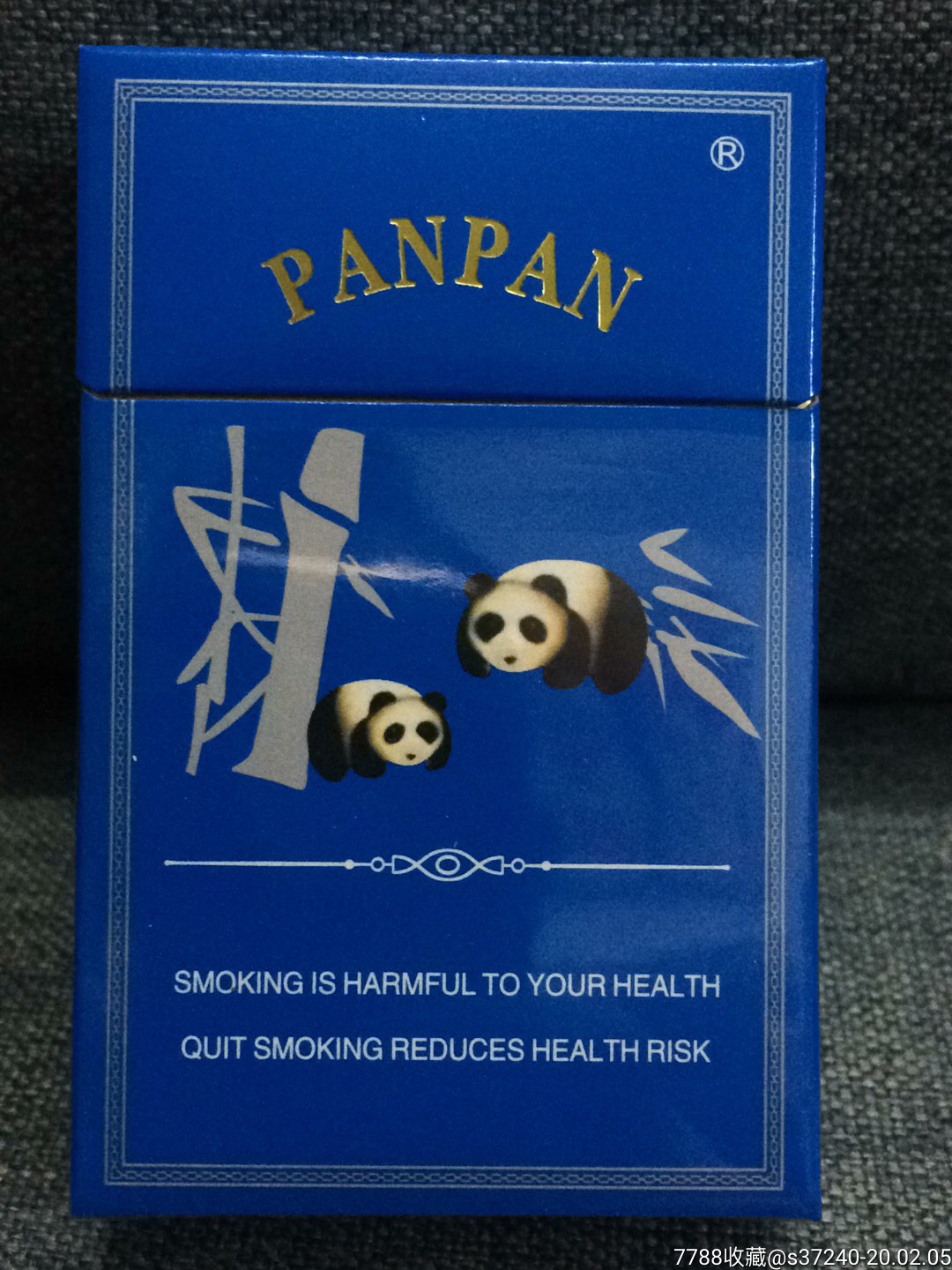 大熊猫烟 蓝色图片