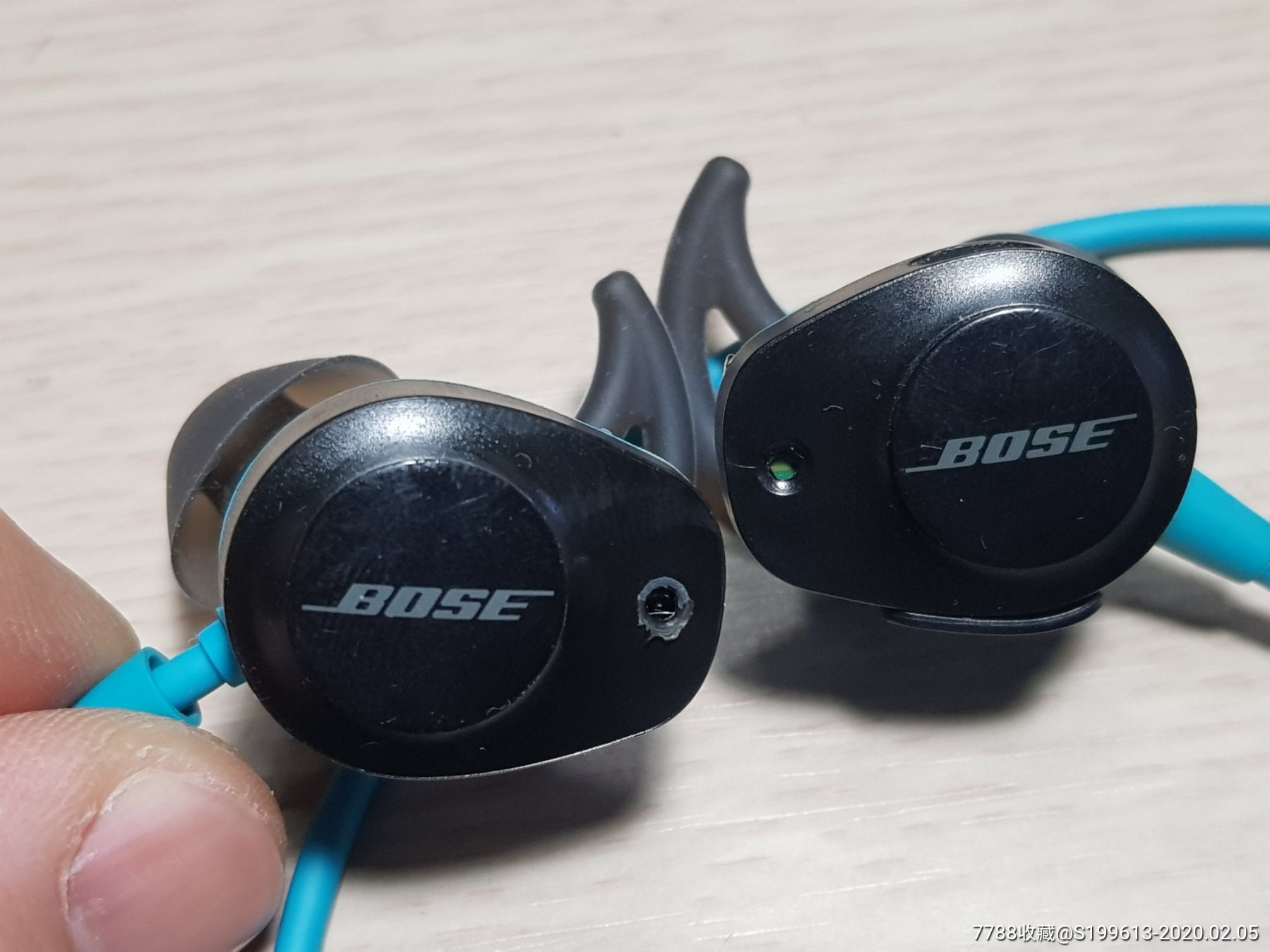 85新,bose运动耳机,蓝牙版,开机键胶皮缺失,工作正常_耳机/耳塞_图片