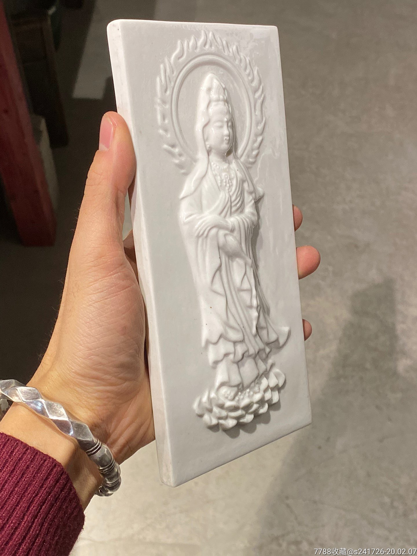 13168090年代观音菩萨浮雕瓷板