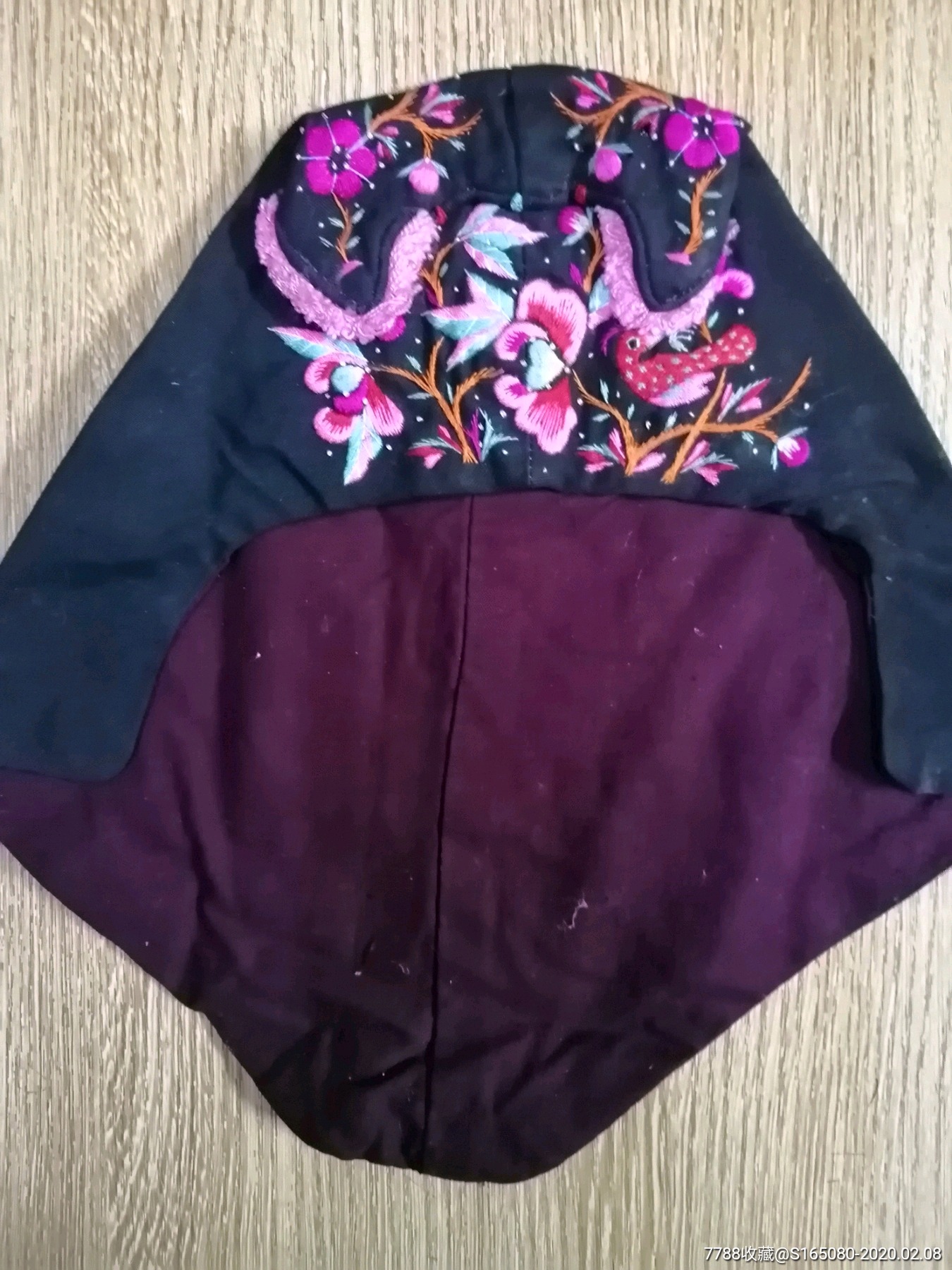 未使用的喜上眉梢绣花狗头帽