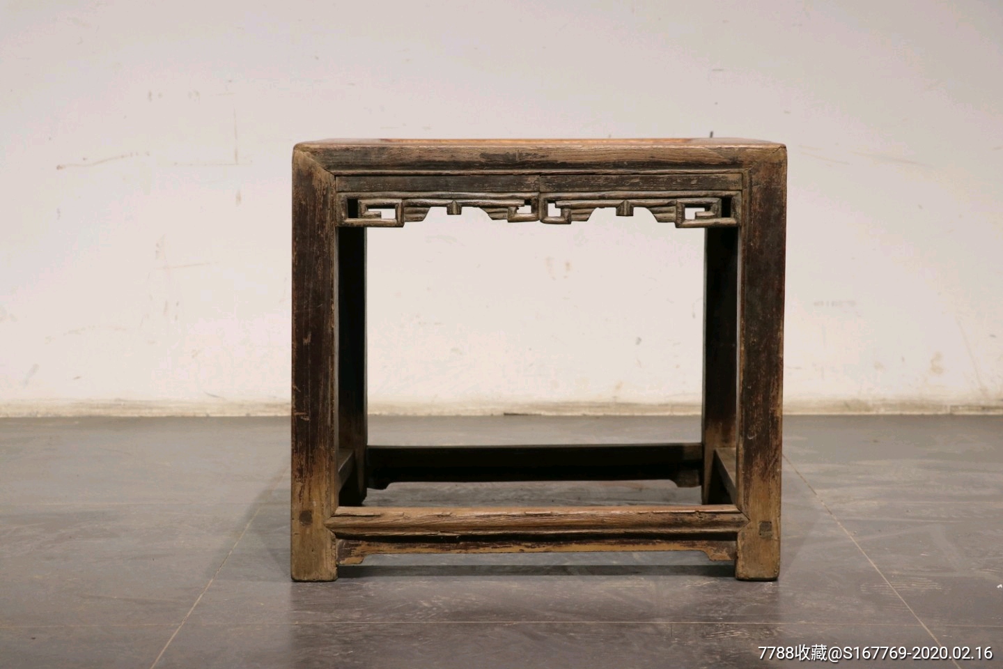 清中期四平式雕拐子纹禅凳