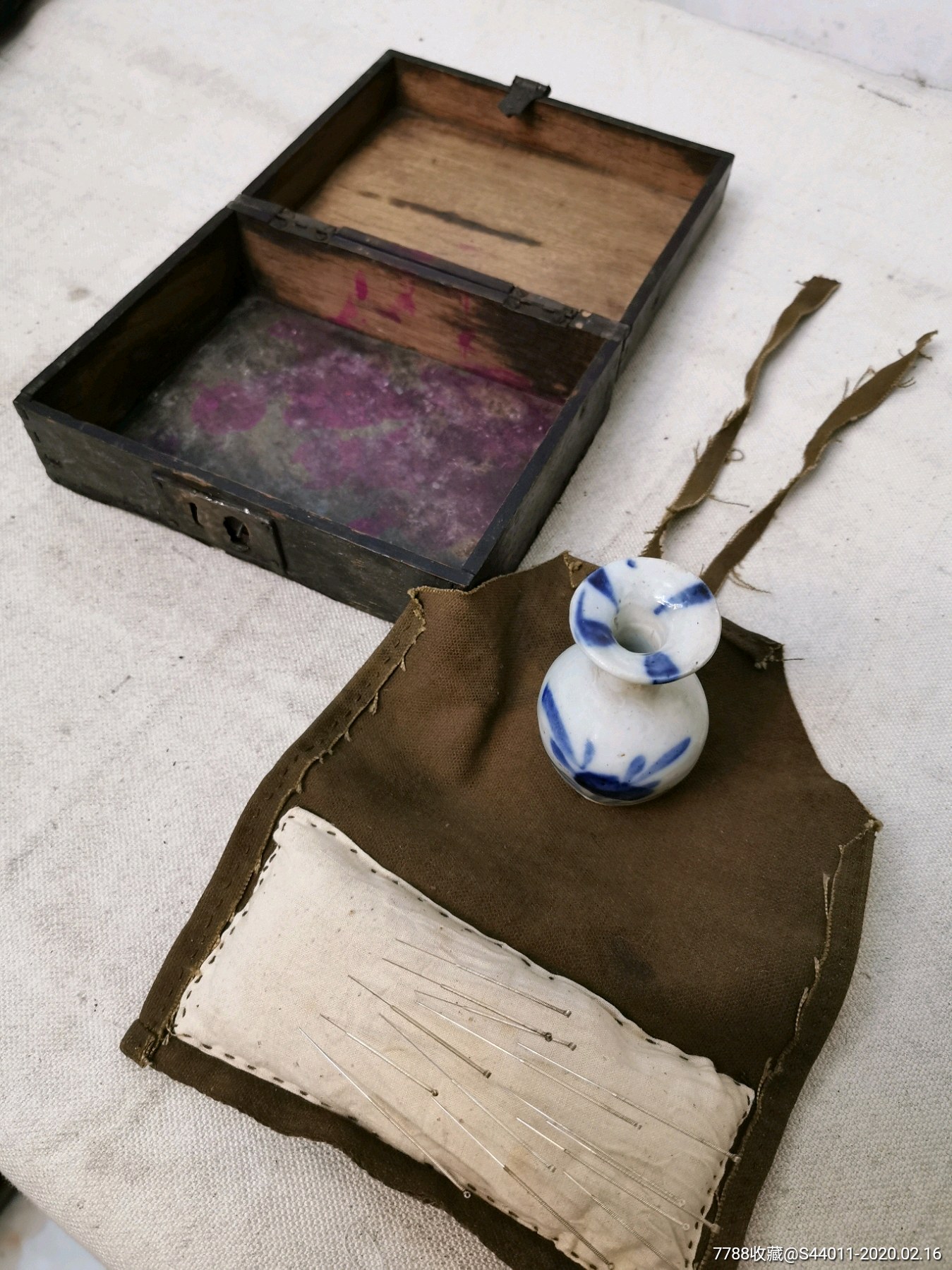 民国中医木匣,针灸包,青花瓷药瓶