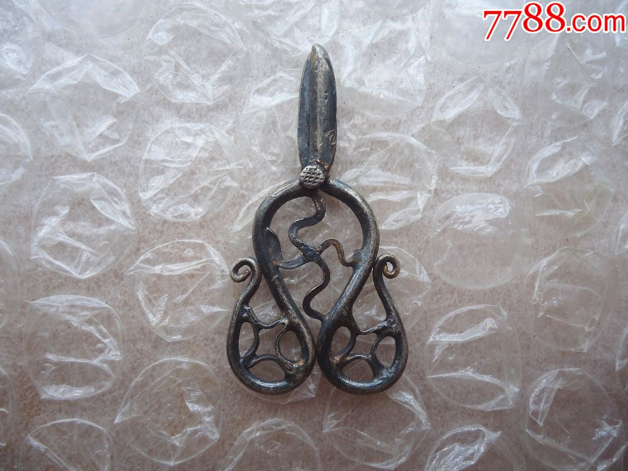 "民国"银剪dao一把