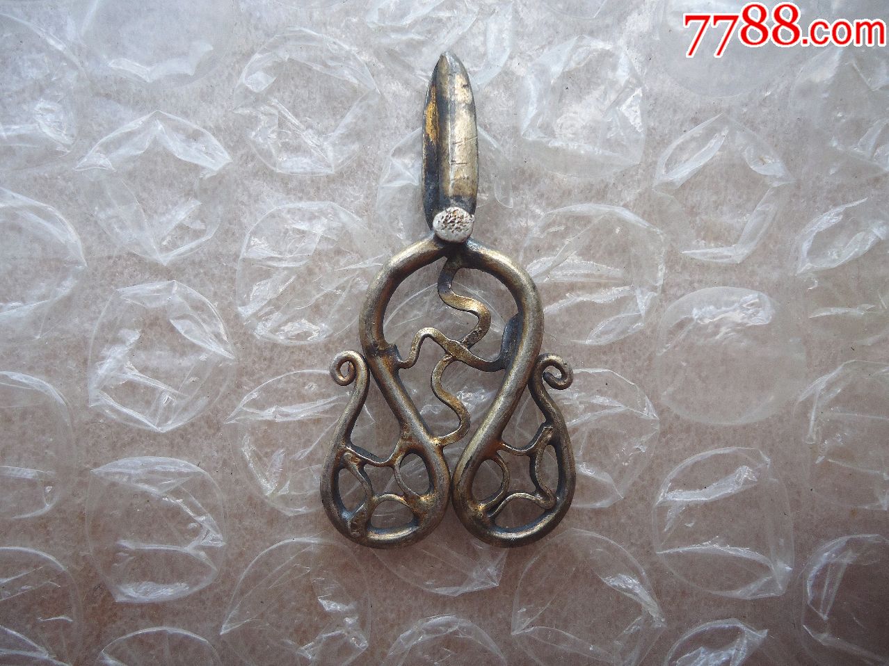 "民国"银剪dao一把