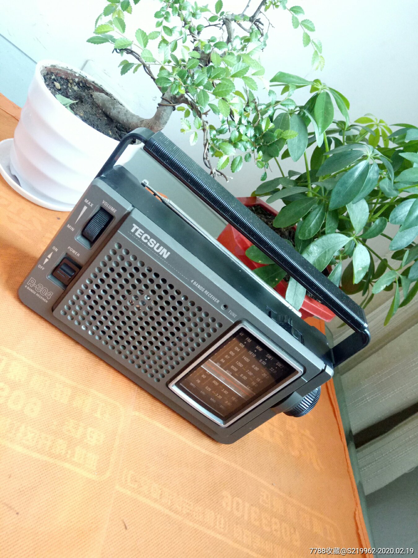 德生r-304收音机