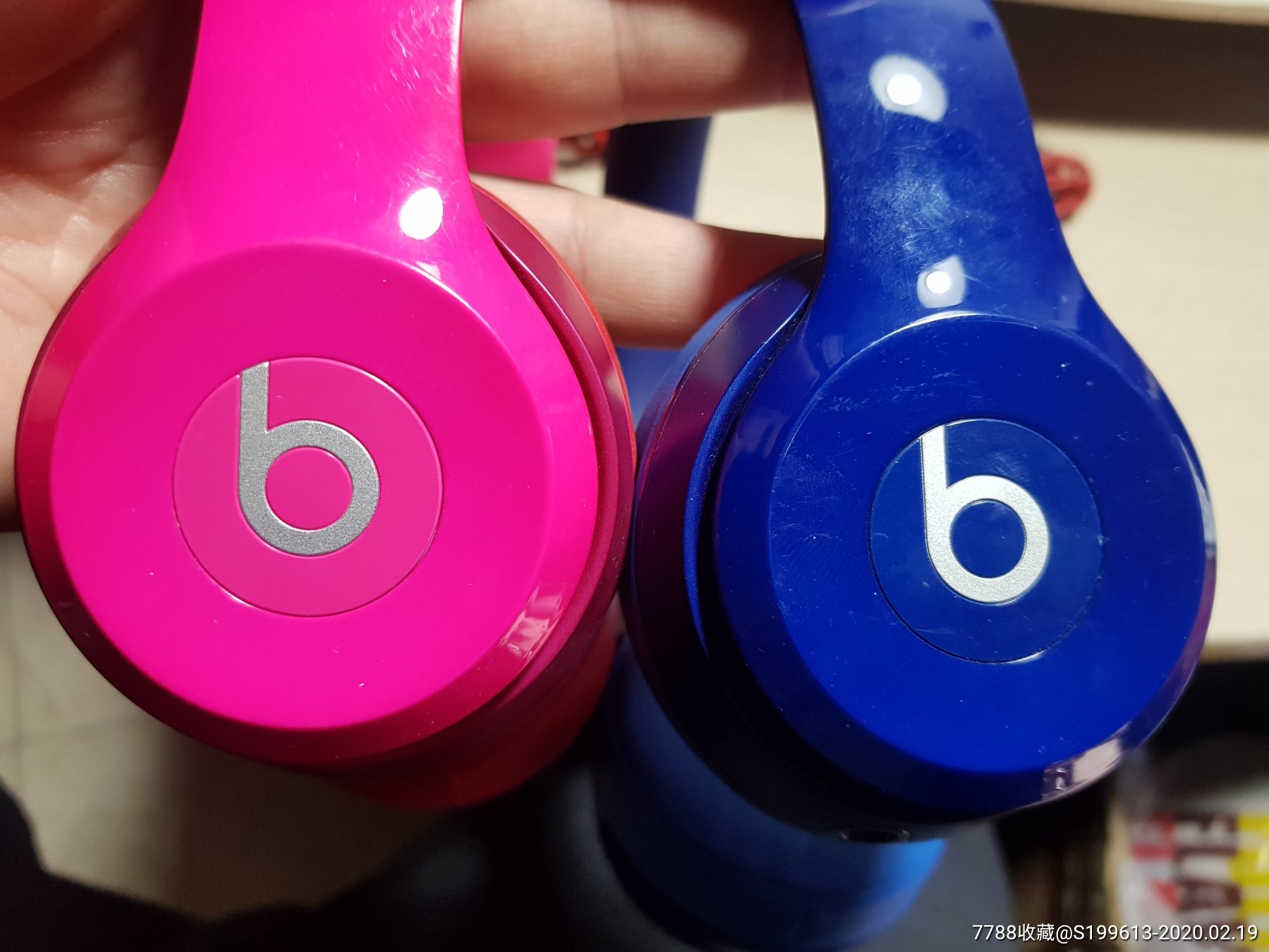 魔音solo2耳机,保真,粉色95新蓝色85新,200一只,新换的耳棉罩