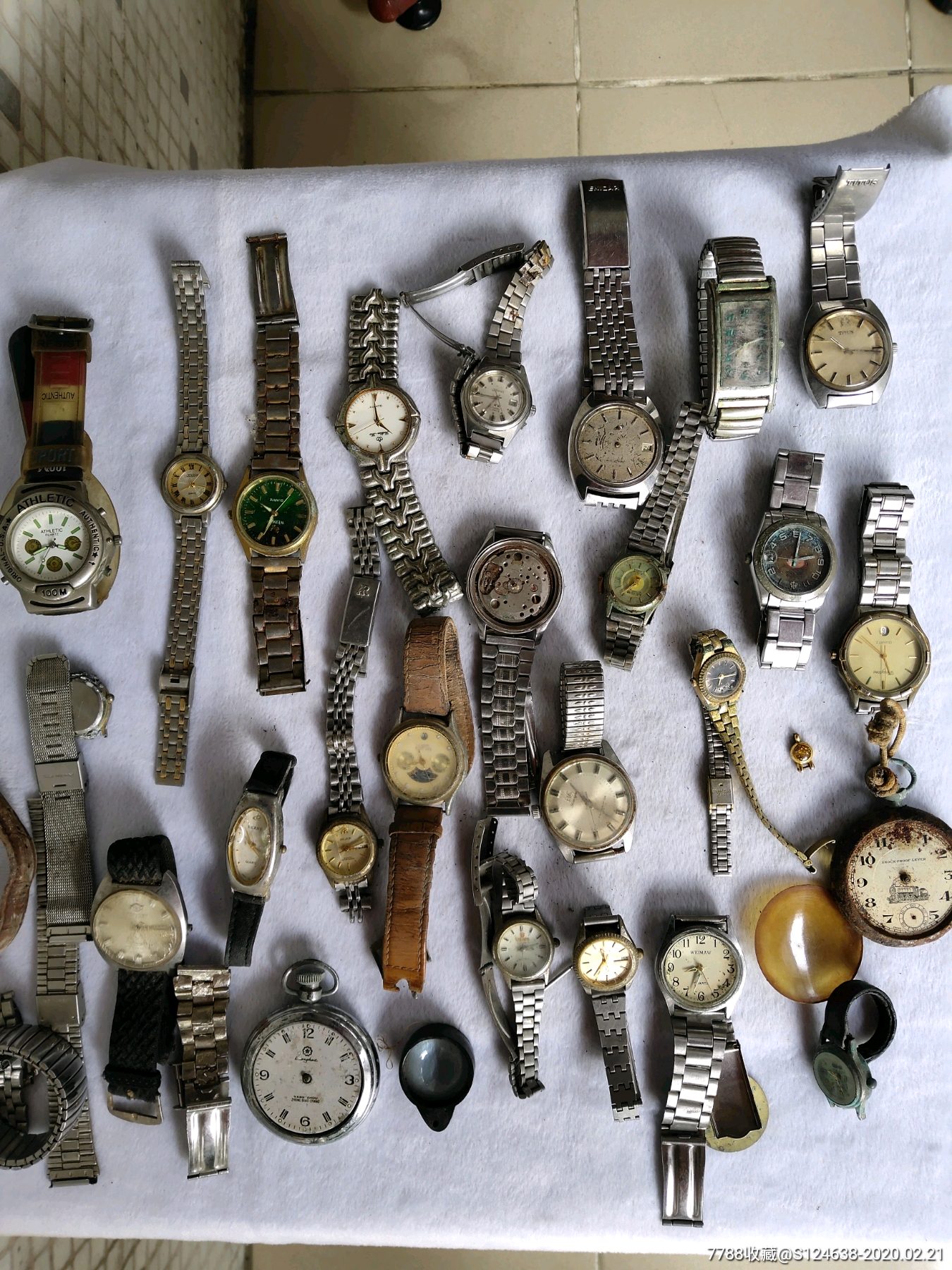 手表配件一堆