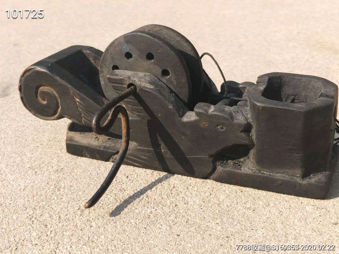 下乡收到,民俗老物件,鲁班老墨斗,精美雕刻,皮壳老辣,保存完整,全品