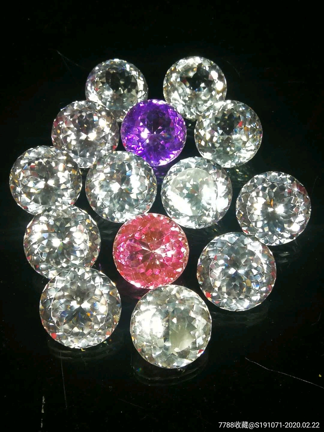 大清乾清宫藏天然彩钻石一盒