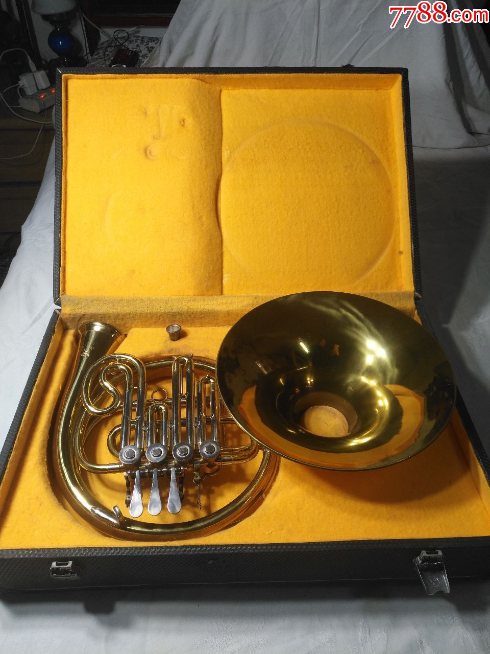 天津出鹦鹉牌圆号