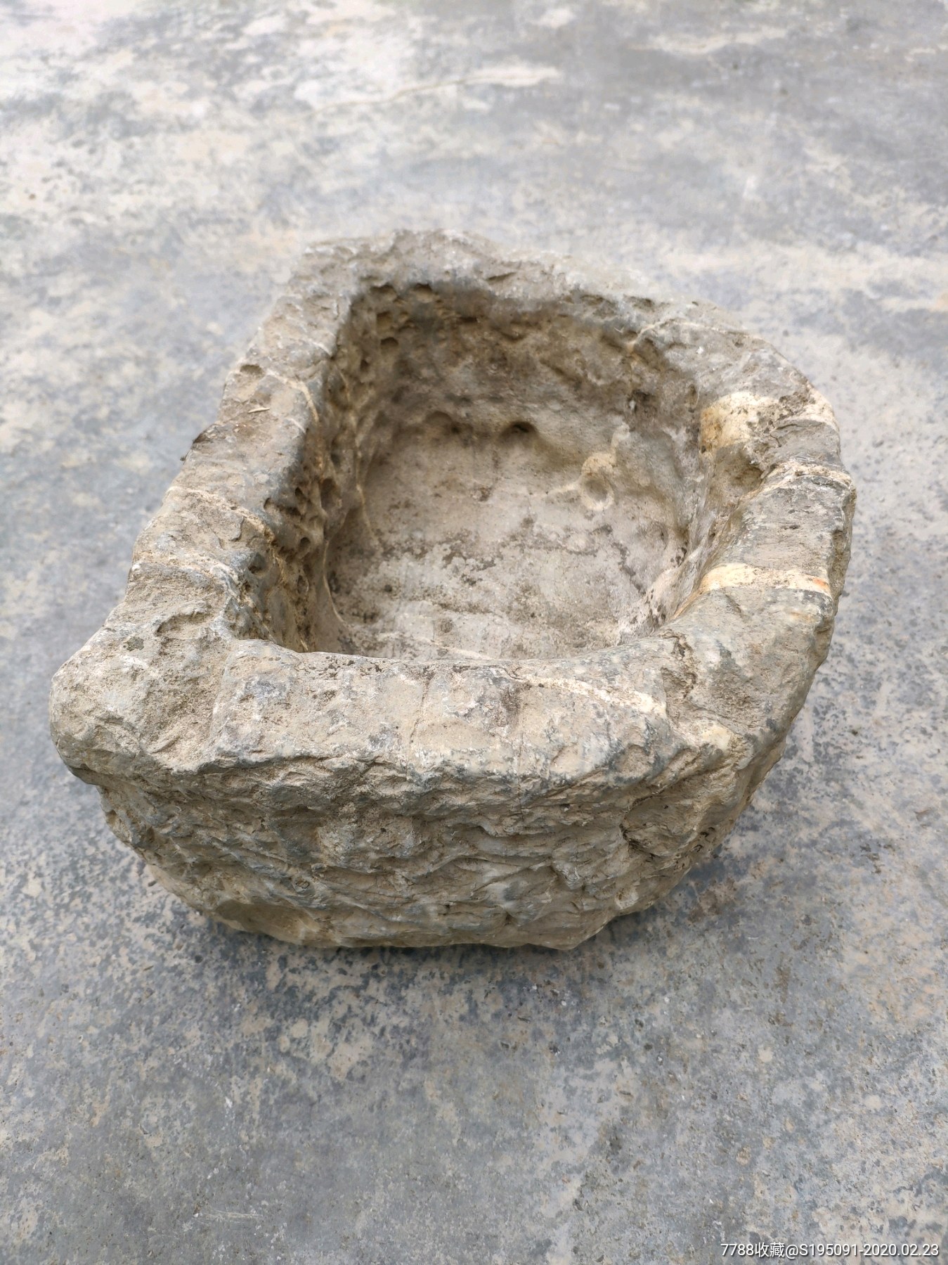 少见半圆形老青石石臼石盆花盆石槽
