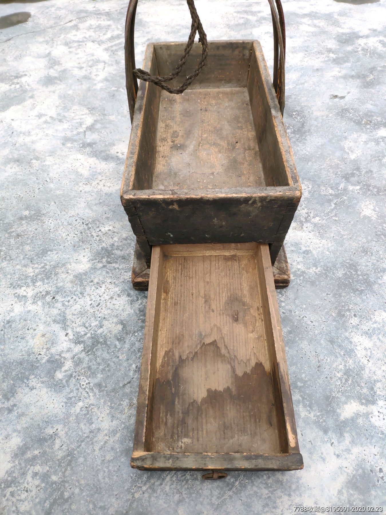 少见民国木匠手提工具箱