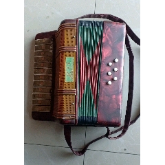 早期英雄牌手风琴一台(se71269533)_7788收藏__收藏热线