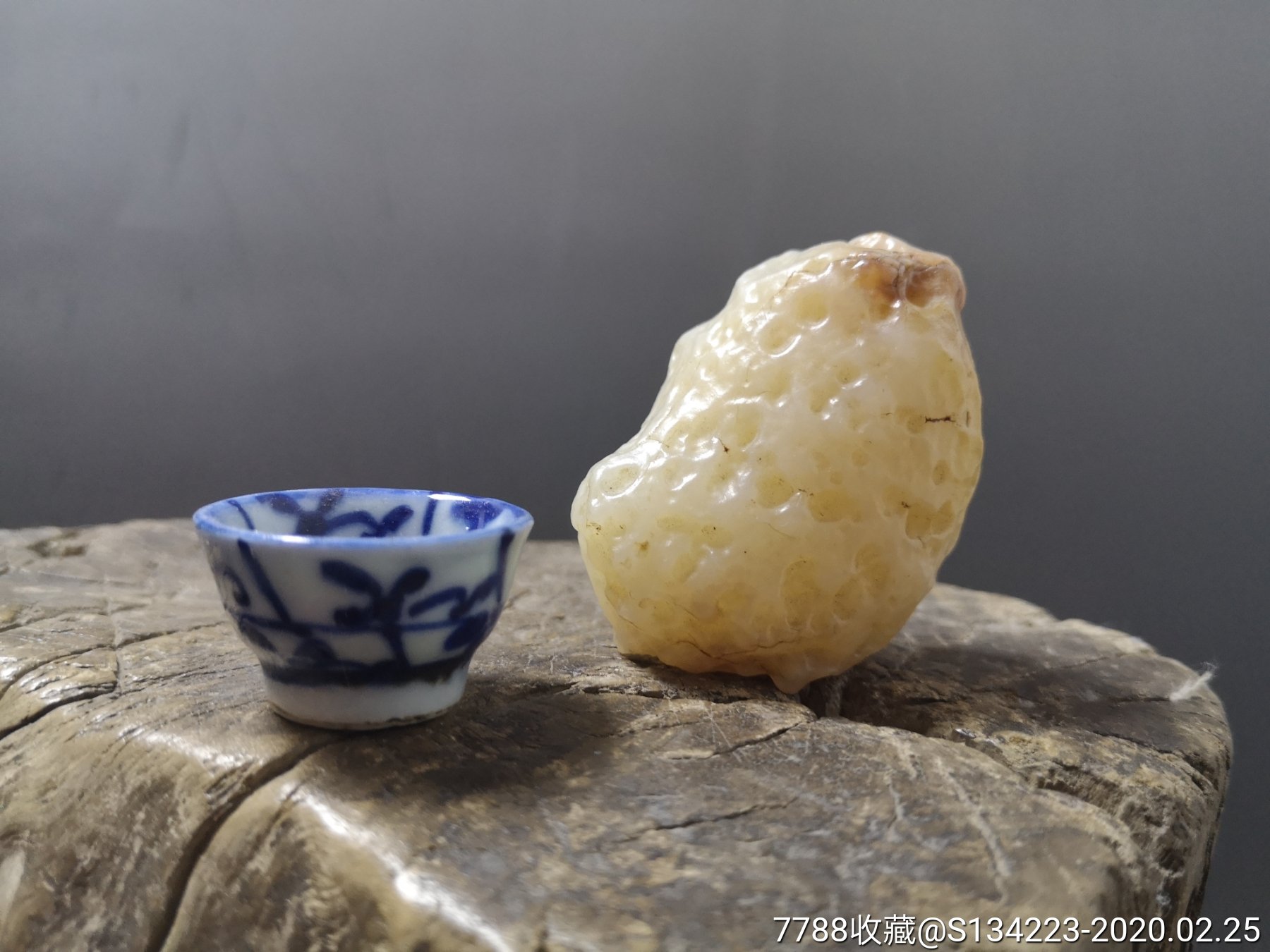 戈壁玛瑙"小鸡吃食"